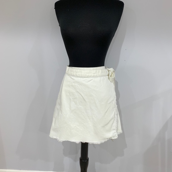 MADEWELL Raw Hem Denim Wrap Skirt - Picture 6 of 11